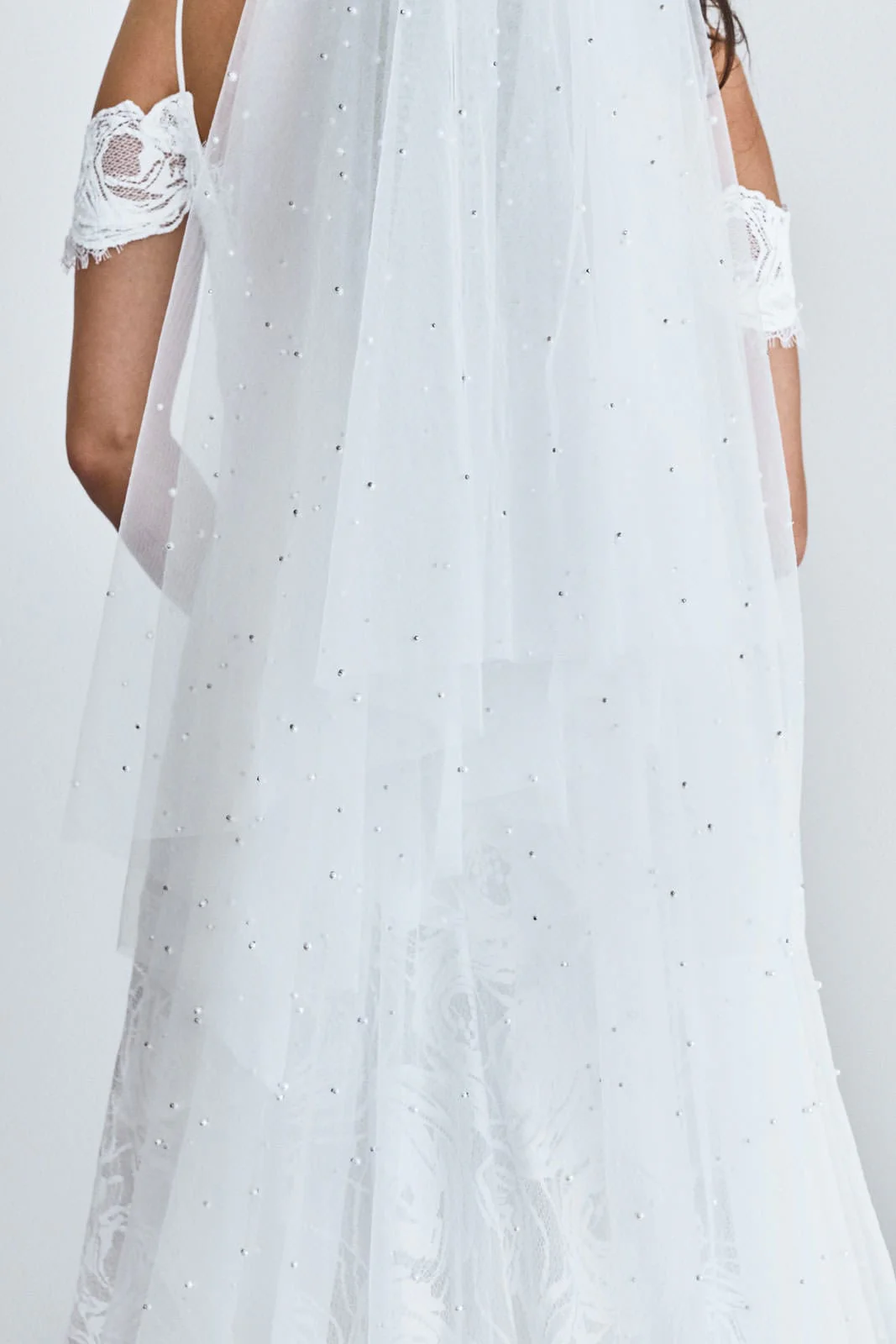 Pearly Blusher Veil - Image 4